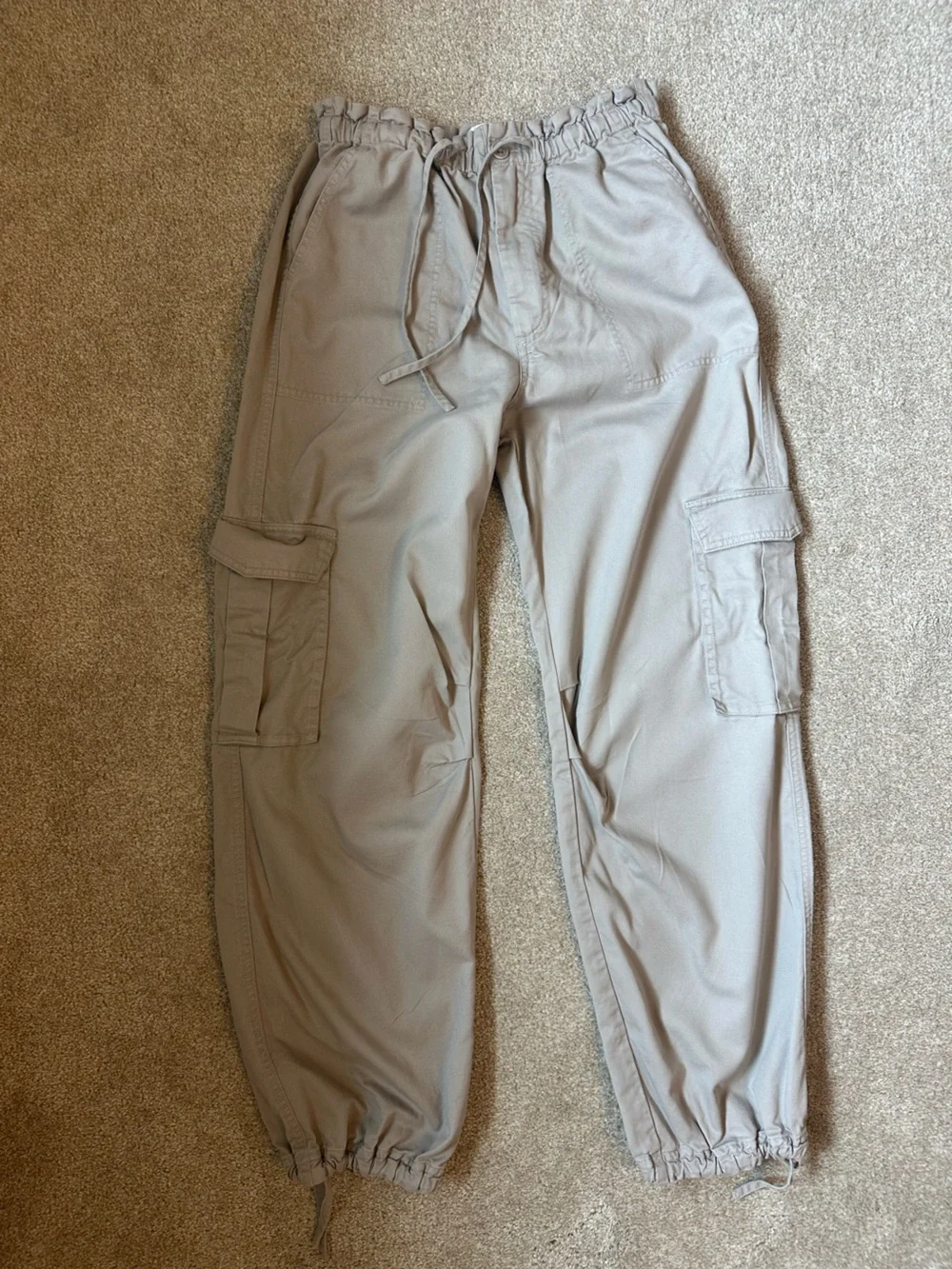 Abercrombie & Fitch Men's Cargo Pants in Light Tan Size Small